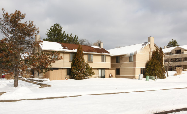 Briarcrest Condos in Ann Arbor, MI - Foto de edificio - Building Photo