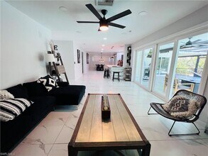 4439 Parrot Ave in Naples, FL - Building Photo - Building Photo