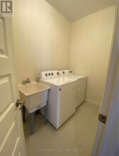 3058 Springmeadow Road in London, ON - Building Photo - Building Photo