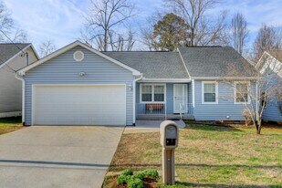 1341 Woodridge Dr in Knoxville, TN - Building Photo