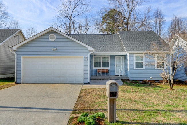 property at 1341 Woodridge Dr