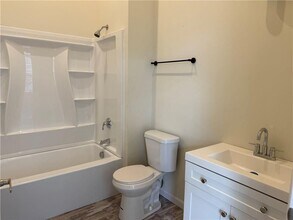 327 Pine St in Pawtucket, RI - Foto de edificio - Building Photo