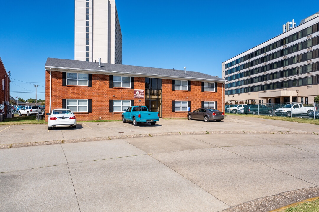 633 Princeton Pkwy, Unit 2 in Owensboro, KY - Foto de edificio