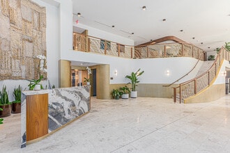The Lindley in San Diego, CA - Building Photo - Building Photo