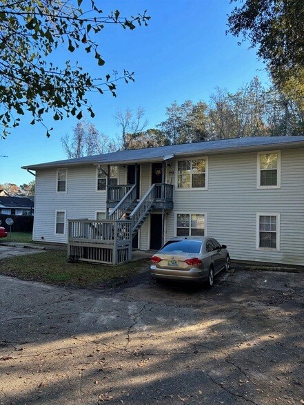 2555 Chateau Ln in Tallahassee, FL - Building Photo