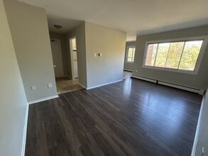 15 Reading Crescent in Saint John, NB - Building Photo - Building Photo