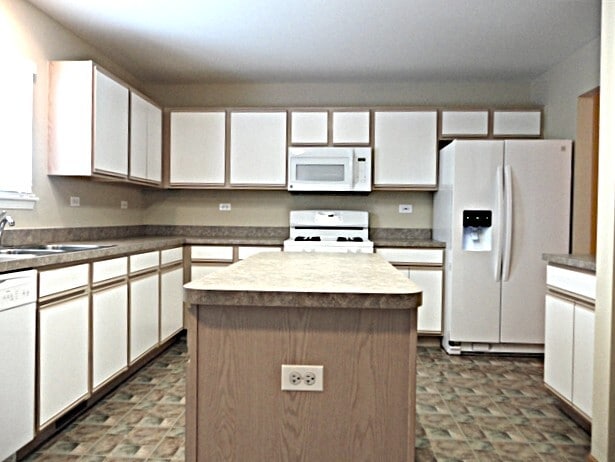 2269 Jason Dr in Montgomery, IL - Building Photo - Building Photo