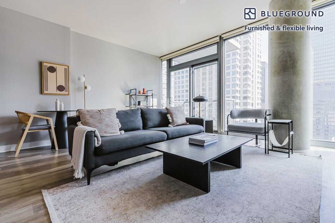 505 N State St in Chicago, IL - Building Photo