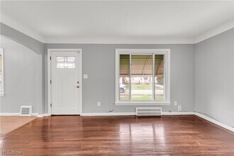 20751 Goller Ave in Euclid, OH - Building Photo - Building Photo