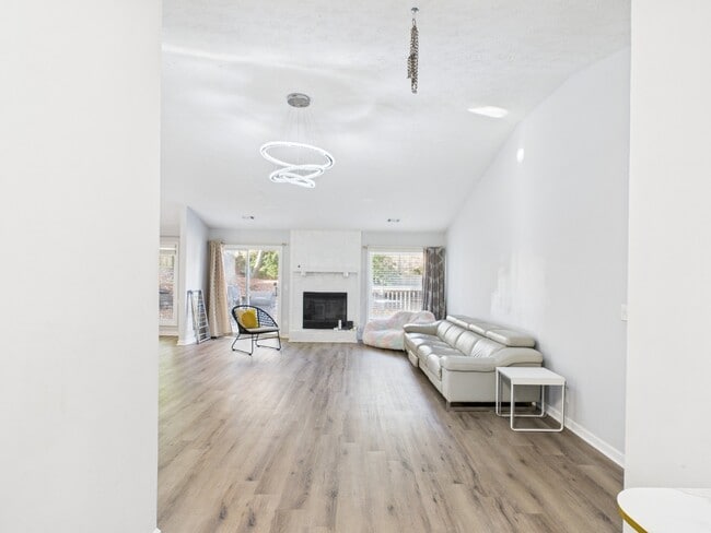 4060 Brooks Bridge Crossing in Alpharetta, GA - Building Photo - Building Photo