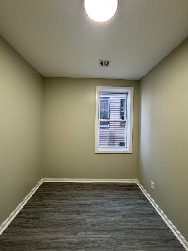 96 Eaton Pl, Unit 3R in East Orange, NJ - Building Photo - Building Photo