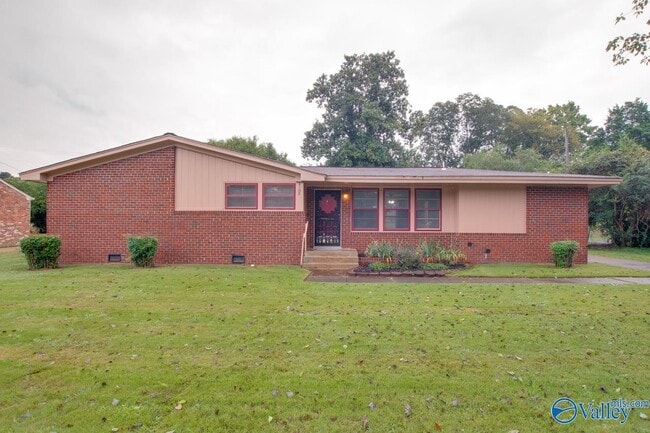 property at 4108 Lakeview Dr NW