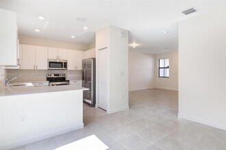 23521 SW 129th Ave in Homestead, FL - Building Photo - Building Photo