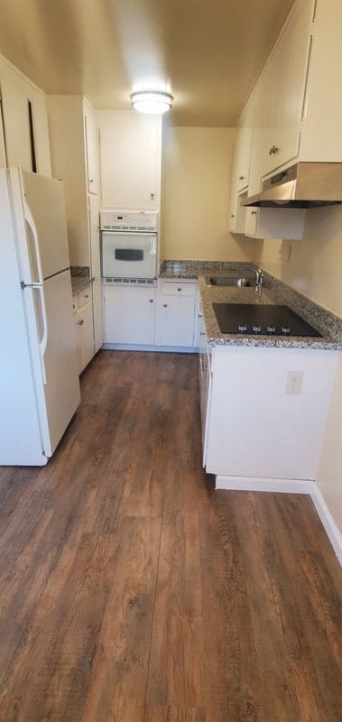 property at 1099 Roewill Dr