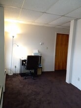 41 Cortland St, Unit E in Norwich, NY - Foto de edificio - Building Photo