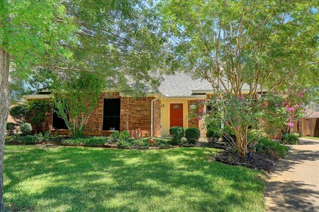 4137 Heartstone Dr in Grapevine, TX - Building Photo