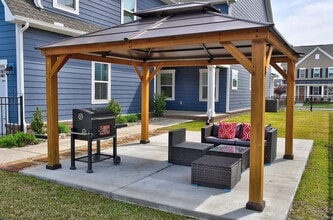 612 Horse Cp Ln in Chesapeake, VA - Building Photo - Building Photo