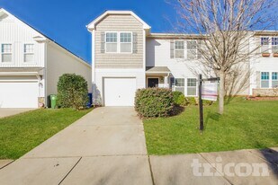 1025 Joselynn Drive in Gastonia, NC - Building Photo