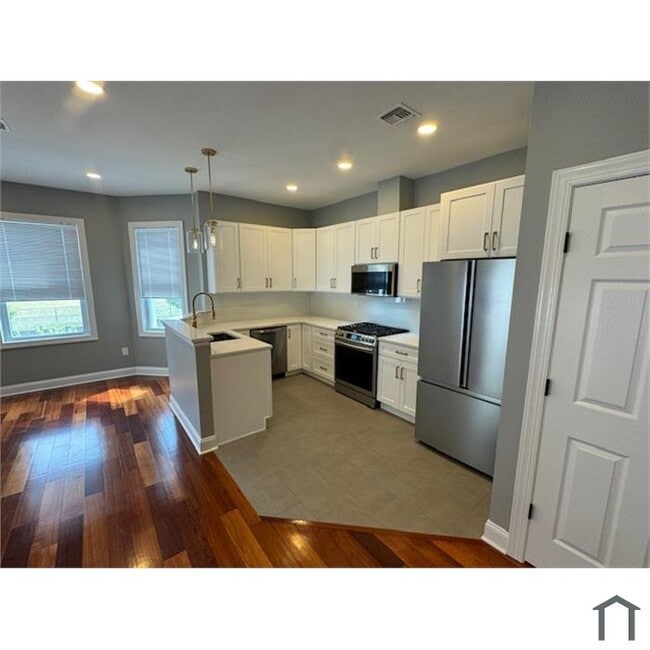 260 John St, Unit A2 in South Amboy, NJ - Foto de edificio - Building Photo