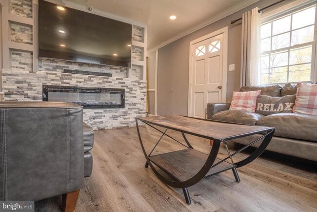 property at 114 Colburn Dr