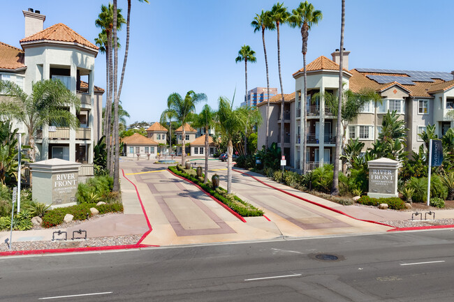 River Front Condominium Rentals in San Diego, CA - Foto de edificio - Building Photo