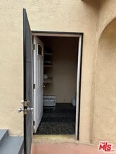 1635 Bronson Ave in Los Angeles, CA - Building Photo - Building Photo