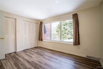 67 Chestnut Rd in New Hartford, NY - Building Photo - Building Photo