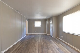 1104 N Somerset Ave in Indianapolis, IN - Building Photo - Building Photo