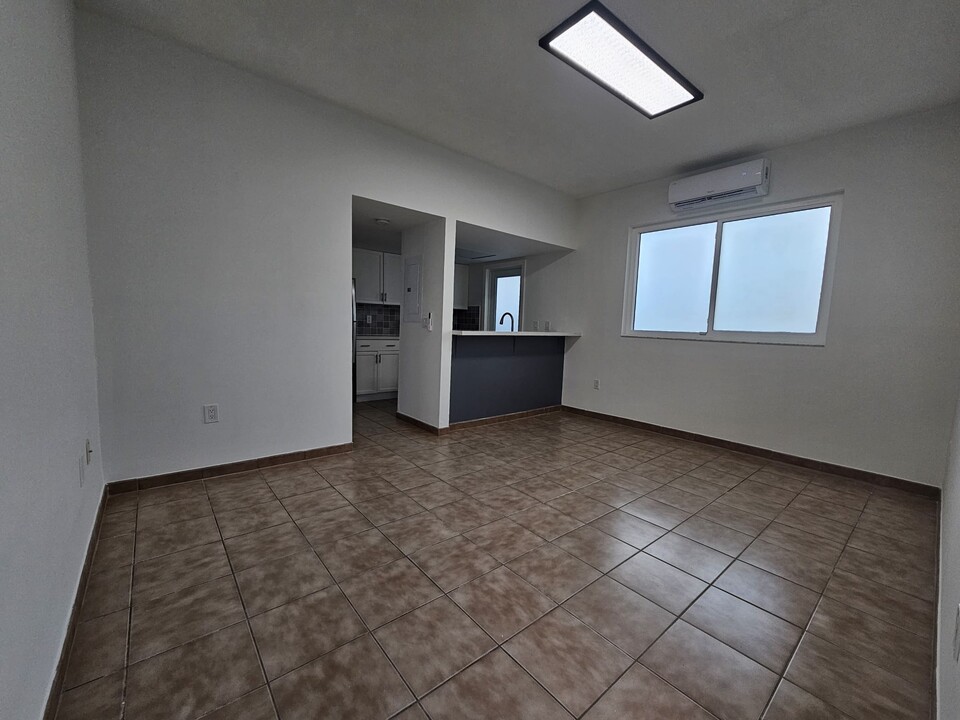 674 E 21st St in Hialeah, FL - Building Photo