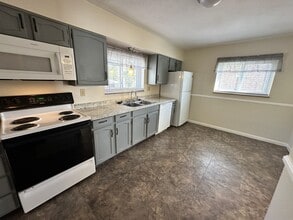 825 Glendale Ave in South Charleston, WV - Building Photo - Building Photo