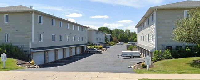 3428 Midvale Dr in Janesville, WI - Building Photo - Building Photo