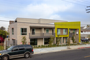 Stanford Ave Apartments in Compton, CA - Foto de edificio - Building Photo