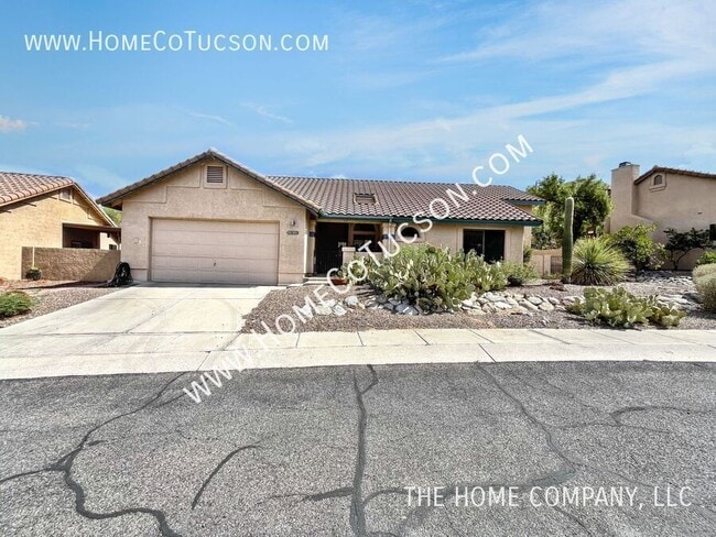 property at 1551 E Sonoran Desert Dr