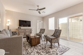 2511 W Queen Creek Rd, Unit 147 in Chandler, AZ - Building Photo - Building Photo
