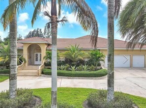 12030 NW 21st Ct in Plantation, FL - Foto de edificio - Building Photo