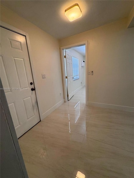 606 SW 58th Ct, Unit 1 in Miami, FL - Building Photo - Building Photo