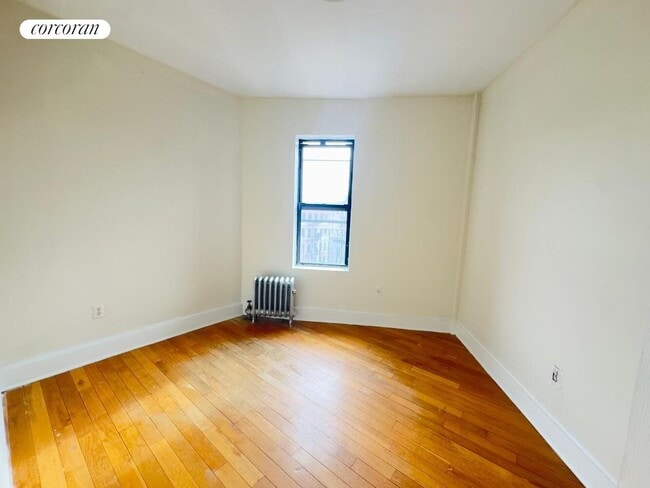 145 Borinquen Pl in Brooklyn, NY - Building Photo - Building Photo