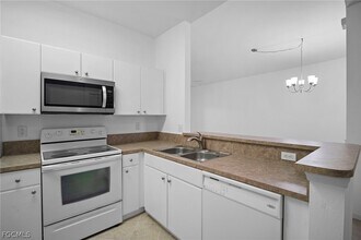 4241 Bellasol Cir in Ft. Myers, FL - Building Photo - Building Photo