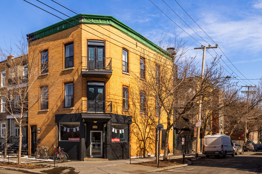 2152 Laurier Av E in Montréal, QC - Building Photo