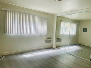 720 Silver Lake Blvd, Unit # 2 in Los Angeles, CA - Building Photo - Building Photo