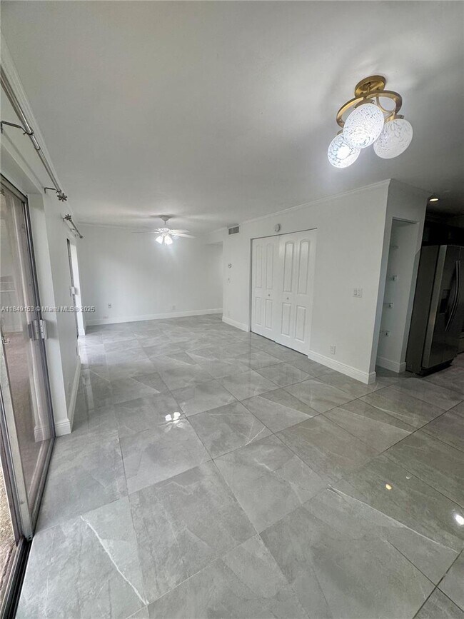 8921 NW 28th Dr in Coral Springs, FL - Building Photo - Building Photo