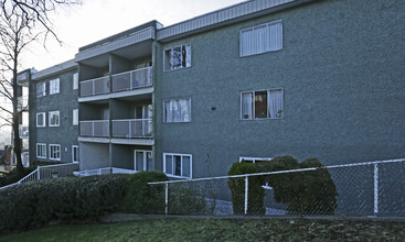 Howard Ave Apartments in Burnaby, BC - Building Photo - Building Photo