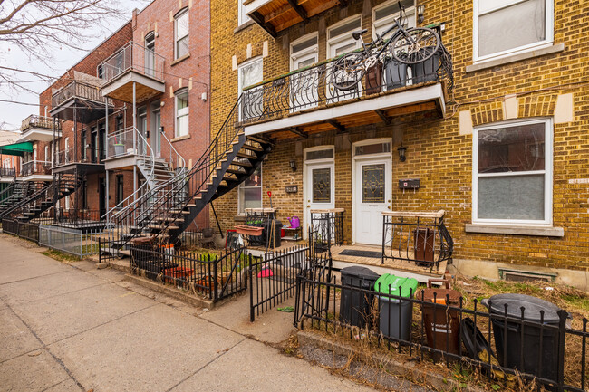 5209-5219 4E Av in Montréal, QC - Building Photo - Building Photo