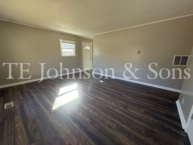 1602 Willow Rd in Greensboro, NC - Building Photo - Building Photo