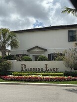 4706 Santa Cruz Way in Davie, FL - Building Photo