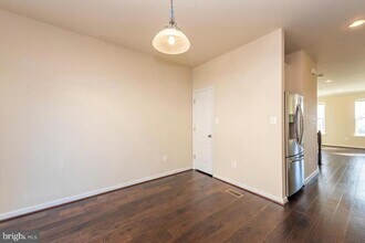 7035 Southmoor St, Unit 111 in Elkridge, MD - Building Photo - Building Photo