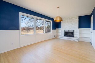 6002 E 8th St N in Wichita, KS - Building Photo