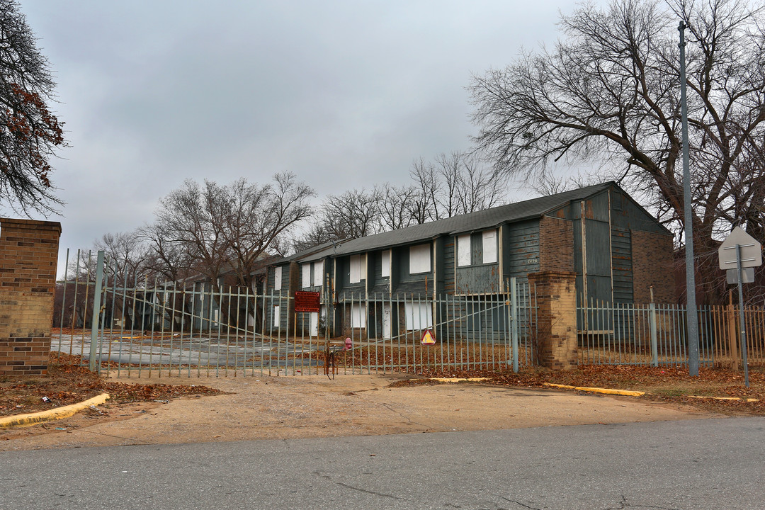 Hartford at 10th in Oklahoma City, OK - Foto de edificio