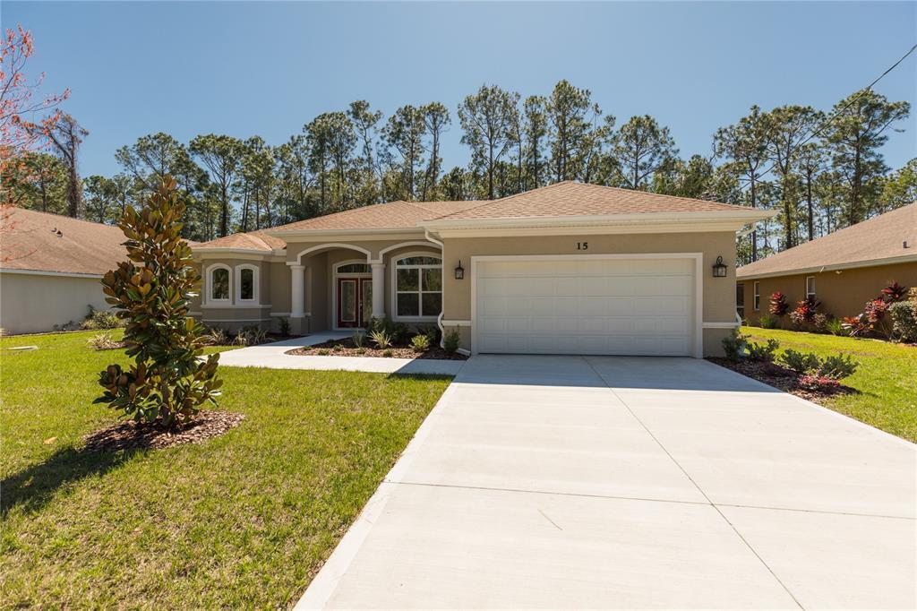 15 Eastwood Dr in Palm Coast, FL - Building Photo