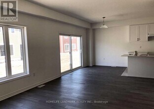 19 Catamaran Dr in Wasaga Beach, ON - Building Photo - Building Photo